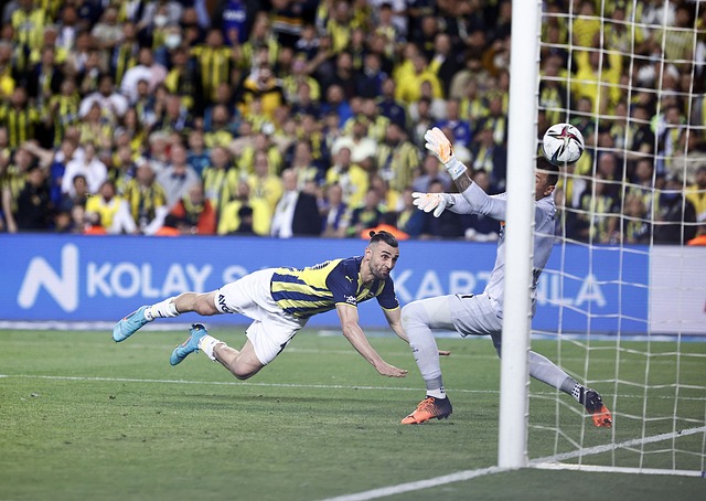 法布雷加斯：尼科-帕斯一月份不回皇马；曾想把马蒂奇带到科莫